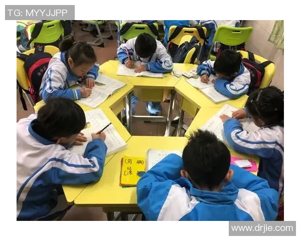 贾诚:在现代职场中如何平衡个人发展与团队合作的智慧探讨 贾诚:在现代职场中如何平衡个人发展与团队合作的智慧探讨