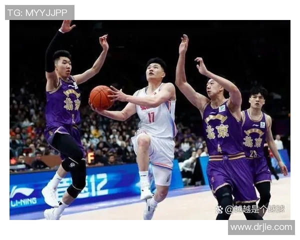 2017年1月22日CBA精彩对决山东队迎战广东队的激烈比赛回顾